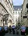 Ruelle, côté rue du Faubourg-Montmartre.