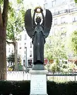 La statue de la Victoire.