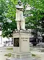 Statue de Jules Simon par Denys Puech, place du Guatemala, Paris.