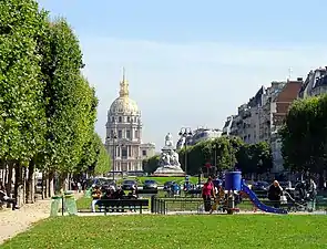 Les jardins de l'avenue de Breteuil.