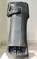 Statue acéphale de Gudea debout, musée du Louvre.