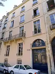 Hôtel particulier du no 11.