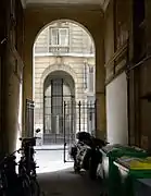 Passage Ben-Aïad vu en enfilade au niveau de la rue Bachaumont.