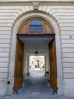 Entrée de l'hôtel de Rothembourg.