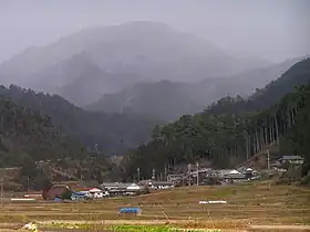 Vue du Nishigatake depuis le mont Miyama.