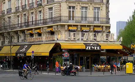 Au no 62, la brasserie Le Zeyer.