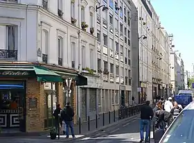 La rue Morand vue depuis la rue Jean-Pierre-Timbaud.