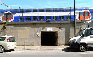 Accès au souterrain permettant de rejoindre la rue Vercingétorix dans le XIVe et la gare d'Ouest-Ceinture.