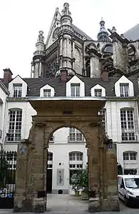 Le no 4 : l'hôtel de Royaumont.