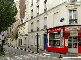 Rue, côté rue Samson.