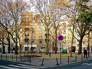 Place entre les rues de Meaux, Armand-Carrel et Lally-Tollendal.