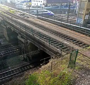 Ligne de la Petite Ceinture franchissant les voies PLM à la porte de Charenton.