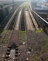 La ligne au-dessus des voies du PLM, à hauteur de la porte de Charenton.