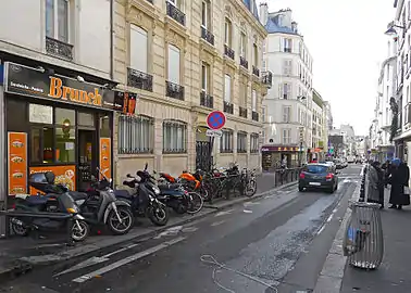 Rue de l'Orillon vue depuis le boulevard de Belleville.