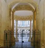 Entrée de l'hôtel de Beauvais.