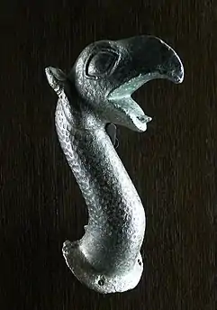 Protomé de griffon trouvé dans la Loire datant du début du VIe siècle av. J.-C., musée des Beaux-Arts d'Angers.