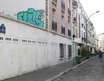 Le début de la rue, côté rue Barrelet-de-Ricou.