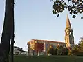 Église vue depuis le vallon.