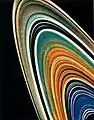 Les anneaux de Saturne en fausses couleurs.