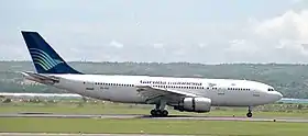 PK-GAI, l'Airbus A300 de Garuda Indonesia impliqué dans l'accident, ici à l'aéroport international Ngurah-Rai en novembre 1988