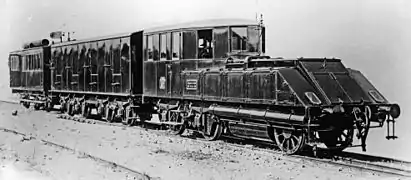 Prototype de locomotive électrique rapide 1Bo du PLM, alimenté en 360 V par accumulateurs, 1896-1905.