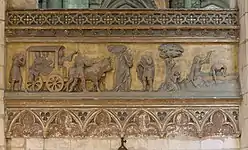 Bas-relief représentant, de gauche à droite, Eusébie sur un chariot tiré par des bœufs, Eusébie parlant à un homme, Eusébie regardant vers le ciel au-dessus d'un cadavre sorti de l'eau.