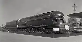 Pennsylvania Railroad class S1 (en), de Raymond Loewy (1939).