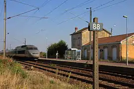 Le passage du TGV en gare.