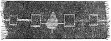 Ceinture wampum avec des motifs : quatre carrés alignés et au centre une feuille orientée vers le haut.