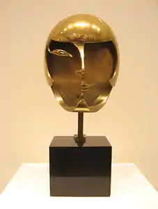 Vue de face de Kiki de Montparnasse par Pablo Gargallo, bronze, musée du Louvre (1928).