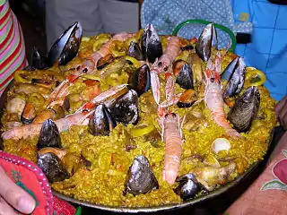 Paella mixte (viande et fruits de mer)→(es) Paella mixta (carne y marisco)→(ca) Paella mixta (carn amb marisc)