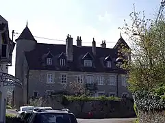 Le château, côté village