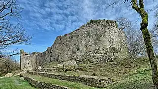 La muraille ouest et la grosse tour.