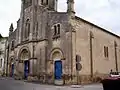 La façade occidentale de l'église (août 2014)