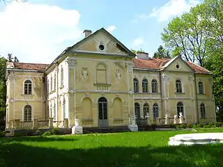 Palais Fredro (pl) néo-Renaissance construit par le précédent Aleksander Fredro à Wisznia