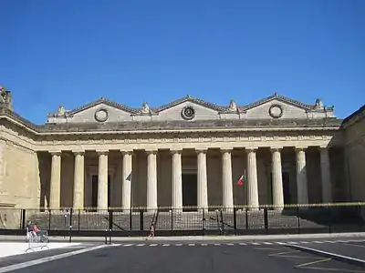 Le palais Thiac, palais de justice achevé en 1846.