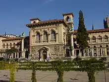 Le palais de Rumine qui abrite cinq musées.