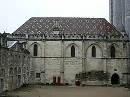 Palais synodal de Sens, vue depuis le palais des archevêques.