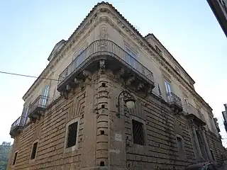 Le palais Falletti.