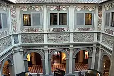 Cour intérieure du Palais Bartolomeo Scala ou Palais de la Gherardesca, à Florence