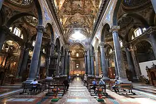 Intérieur de l'église.