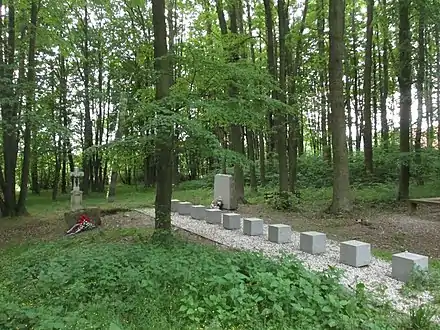 Mémorial aux dix aviateurs américains tués dans le crash de leur B-24, le 10 février 1944.