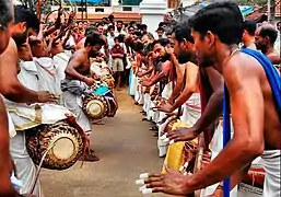 Orchestre de Panchavadyam.
