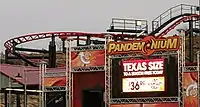 Pandemonium à Six Flags Fiesta Texas