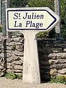 Dans le quartier Saint-Julien à Quiberon et indiquant la plage du Chat-Botté.