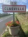 Photo d'un des panneaux d'entrée dans le village de Clasville