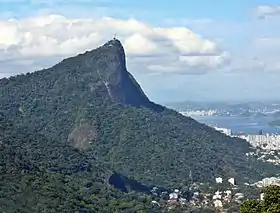 Le Corcovado et la statue du Christ Rédempteur.