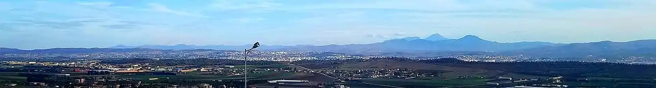 Panorama de la ville de Chlef depuis les Collines de la commune limitrophe Chettia.