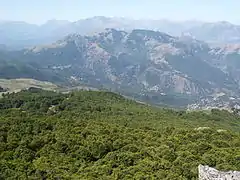 La piève de Vallerustie depuis le Monte San Petrone.