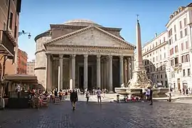 Panthéon et obélisque de la Piazza della Rotonda.